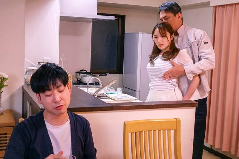 Gã chồng hiền không đáp ứng đủ chuyện chăn gối, bà xã chết mê trước gã nhà đối diện dân chơi